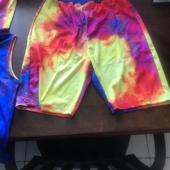 Short set - Picture 2 of 4